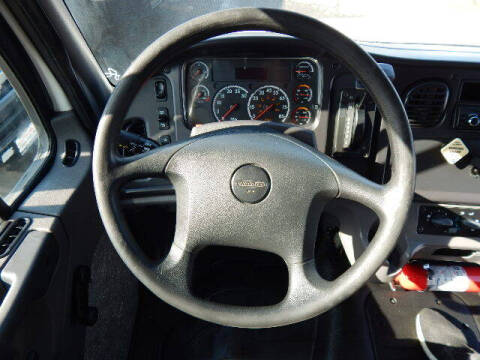 2017 Freightliner M2 106