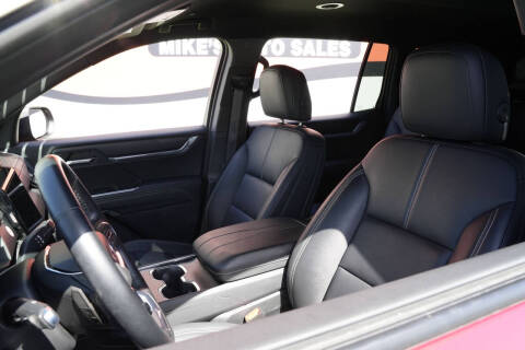 2024 GMC Acadia Elevation