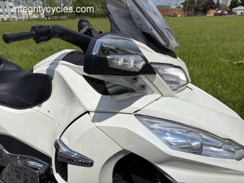 2014 Can-Am Spyder RT-S SE6