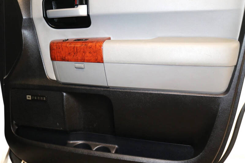 2020 Toyota Sequoia Platinum