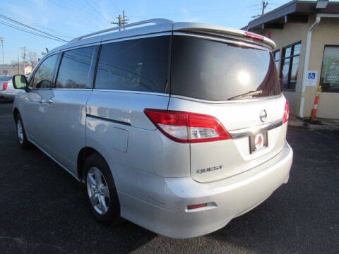 2017 Nissan Quest SV