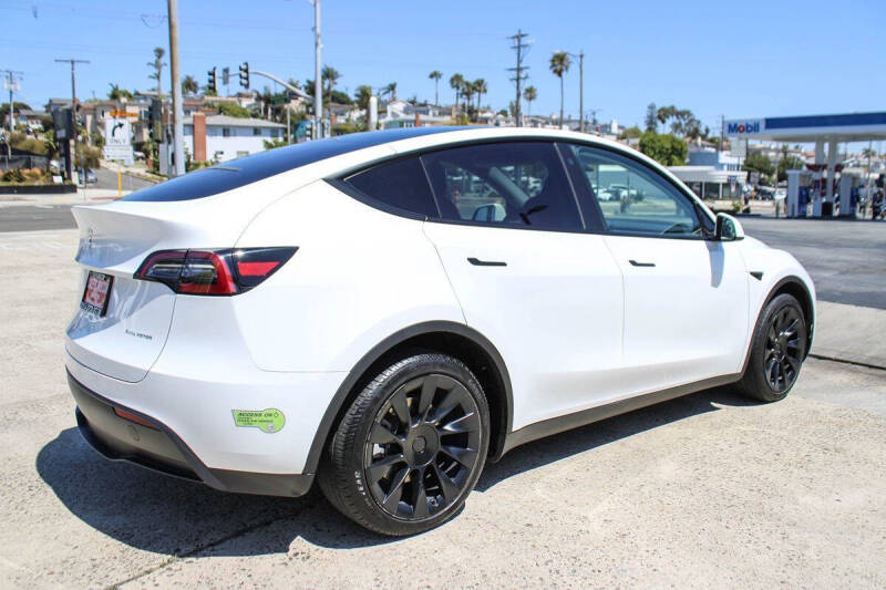 2023 Tesla Model Y Long Range