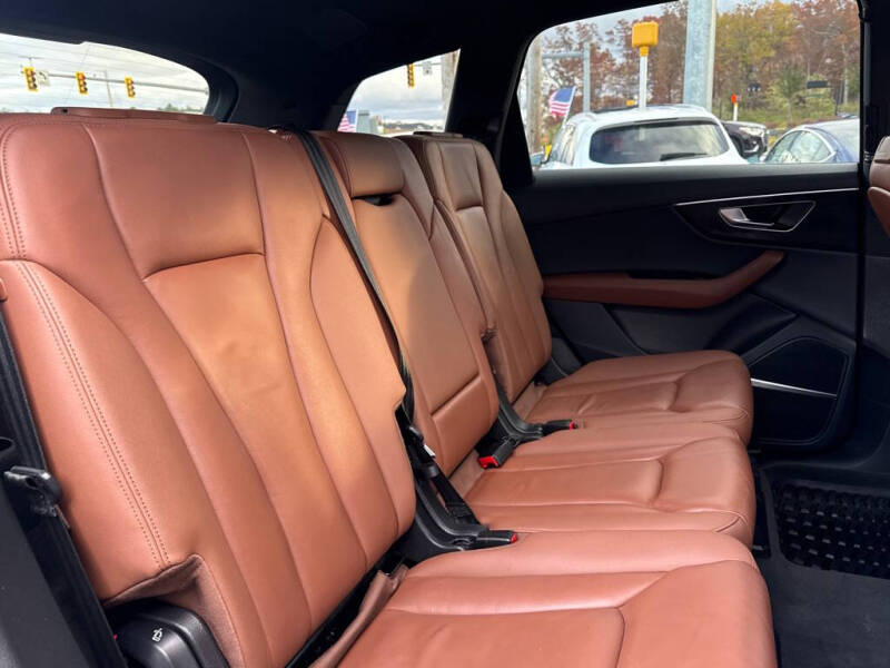 2022 Audi Q7 quattro Premium Plus 55 TFSI