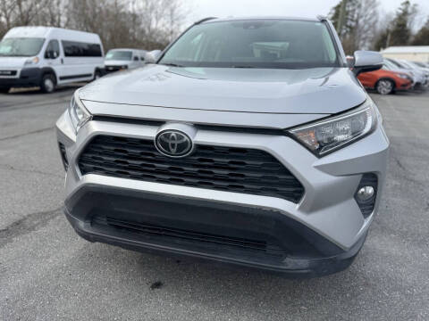 2020 Toyota RAV4 XLE