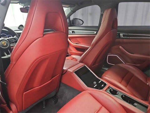 2023 Porsche Panamera Platinum Edition