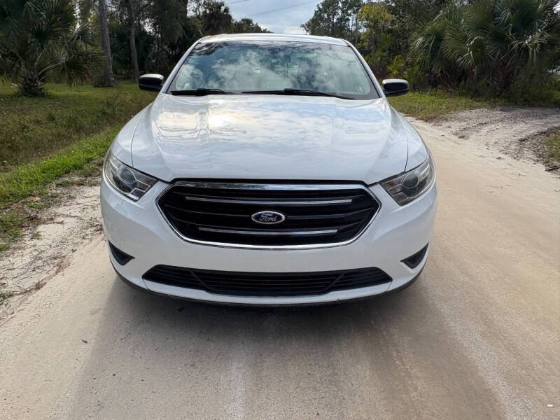2016 Ford Taurus SE