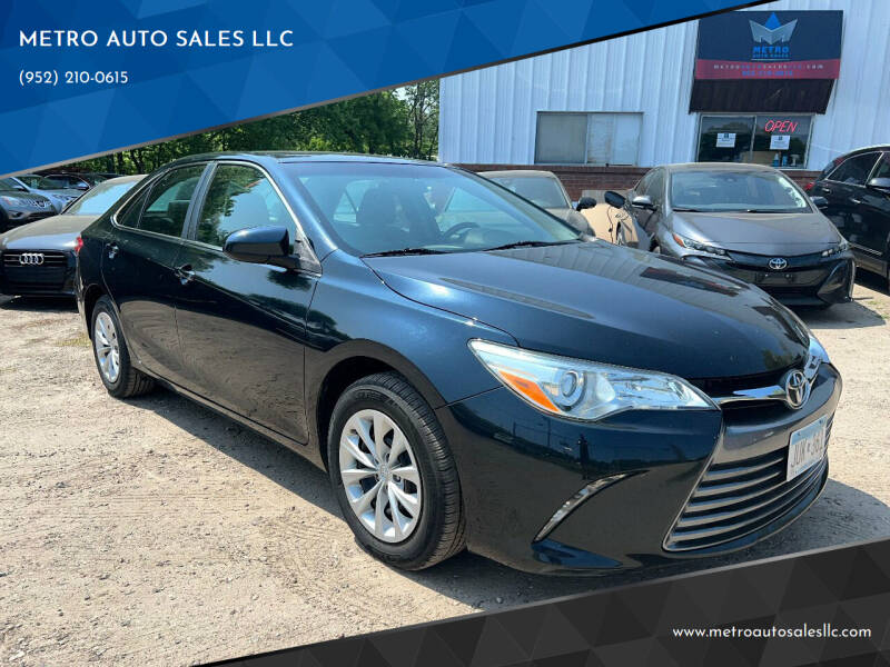2015 Toyota Camry for sale at METRO AUTO SALES LLC in Lino Lakes MN