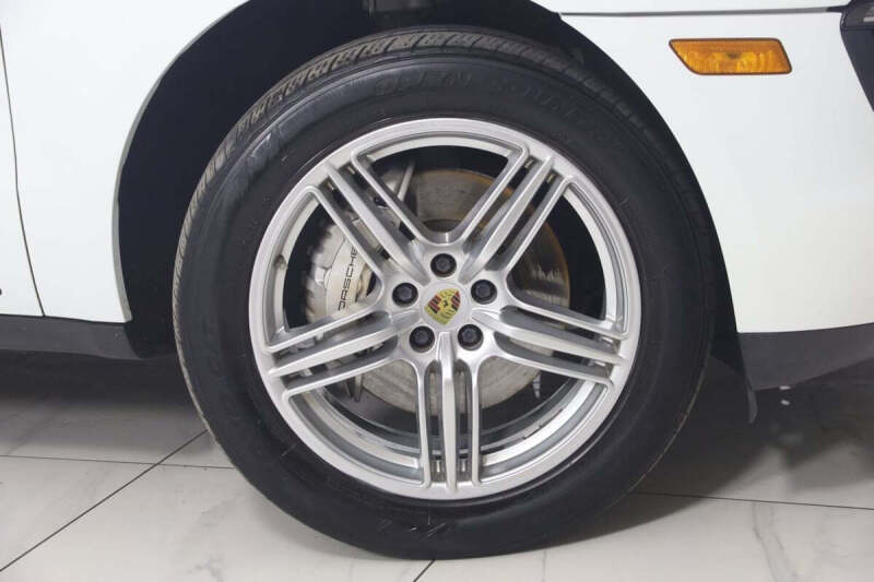 2015 Porsche Macan S