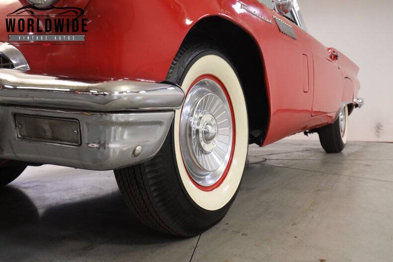 1957 Ford Thunderbird