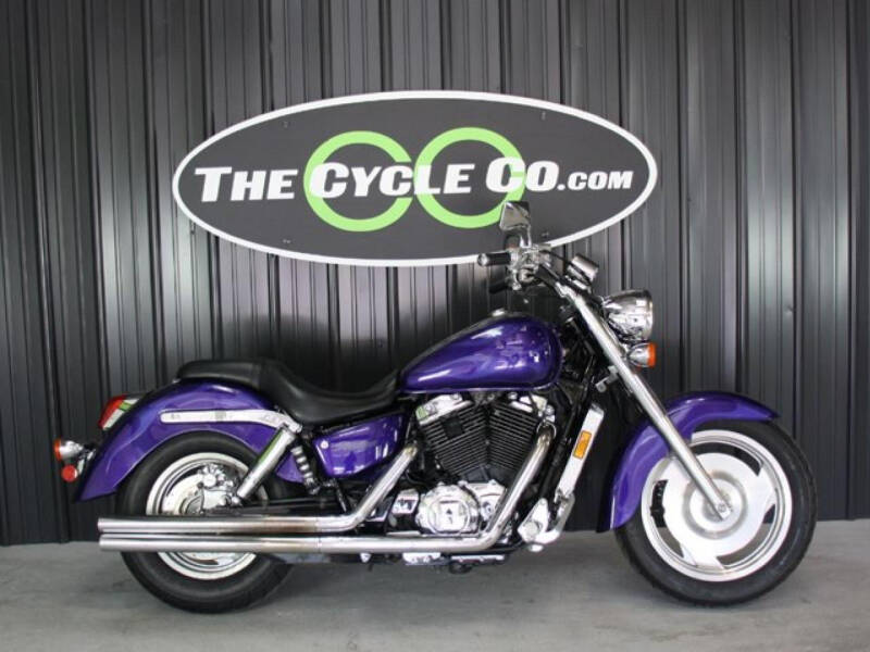 2004 Honda VT 1100 SABRE for sale at THE CYCLE CO in Columbus OH