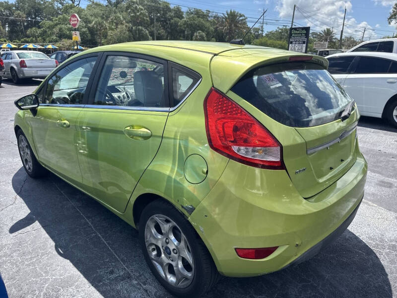 2011 Ford Fiesta SES