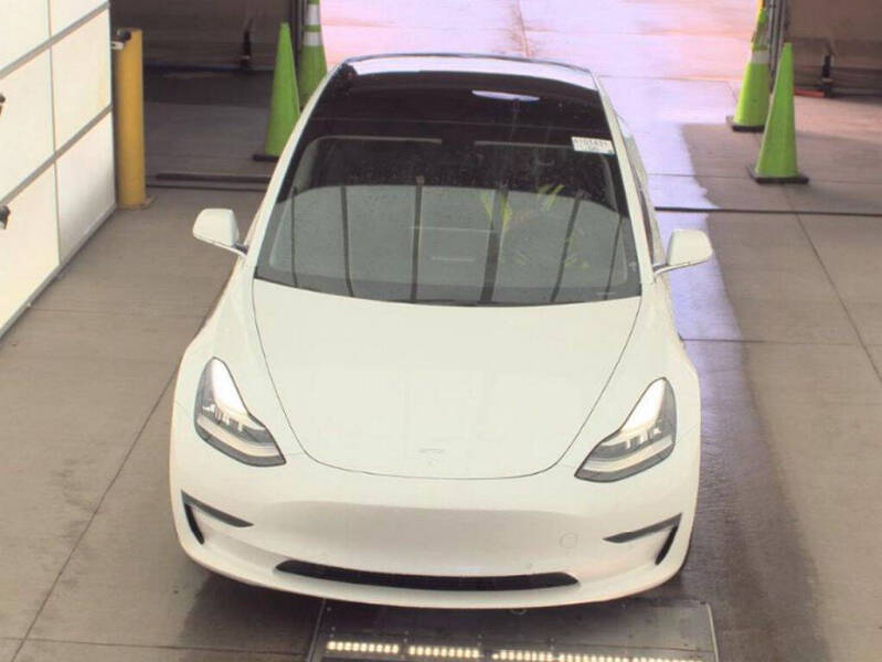 2018 Tesla Model 3 Mid Range