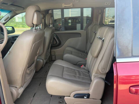 2016 Chrysler Town and Country Touring