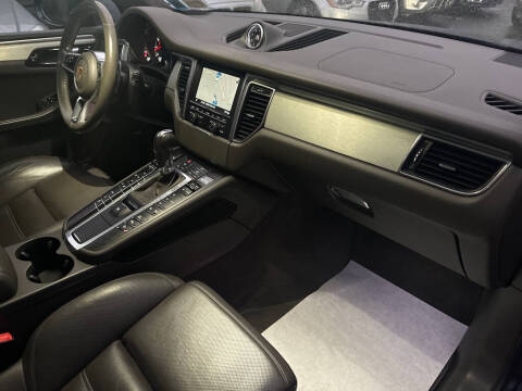 2015 Porsche Macan Turbo