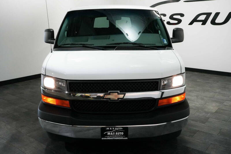 2017 Chevrolet Express LT 3500
