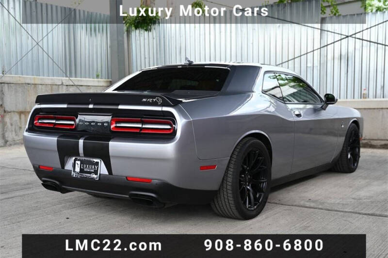 2015 Dodge Challenger SRT Hellcat