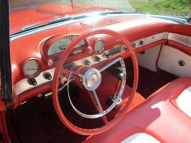 1956 Ford Thunderbird