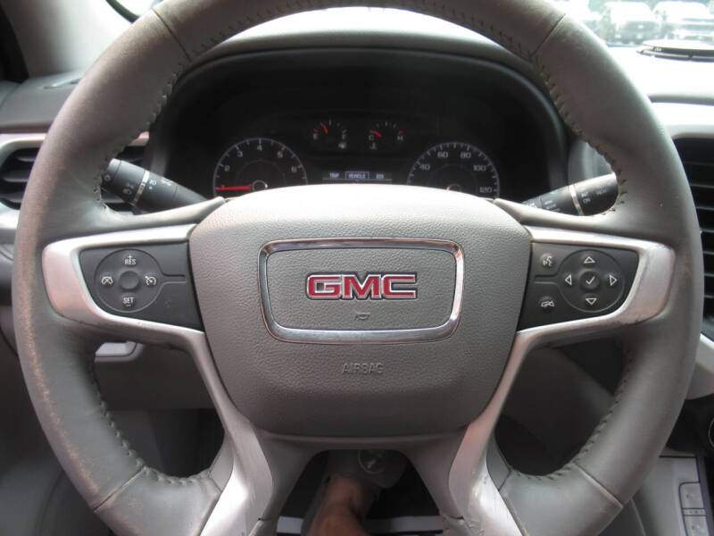 2017 GMC Acadia SLE-2