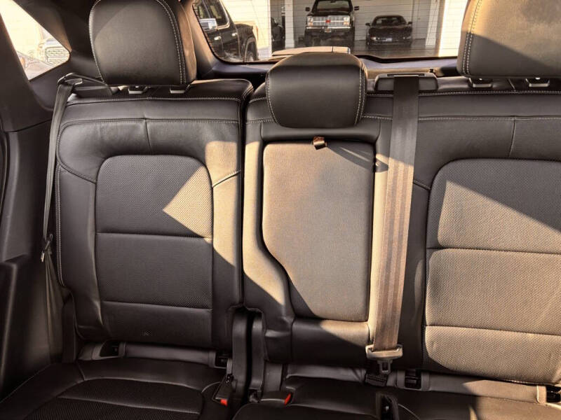 2020 Ford Escape Hybrid Titanium