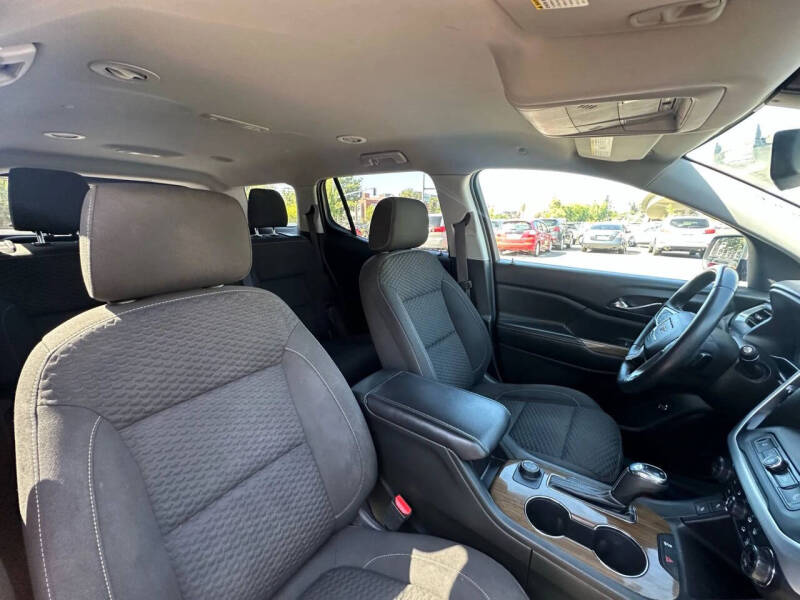 2017 GMC Acadia SLE-2