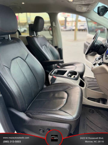 2017 Chrysler Pacifica Touring-L Plus