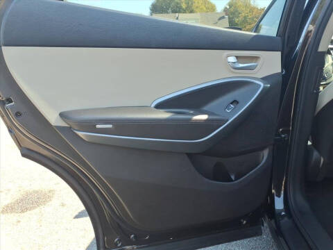 2016 Hyundai Santa Fe SE