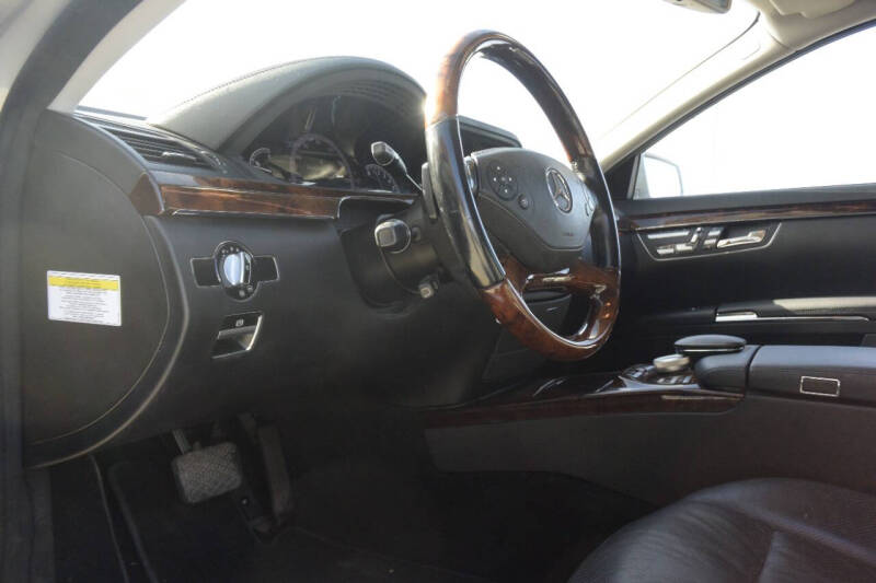 2013 Mercedes-Benz S-Class S 550 4MATIC