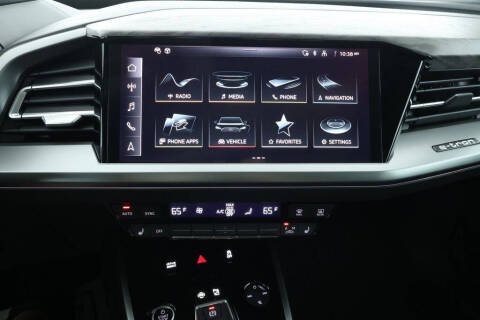 2025 Audi Q4 e-tron quattro Premium 55