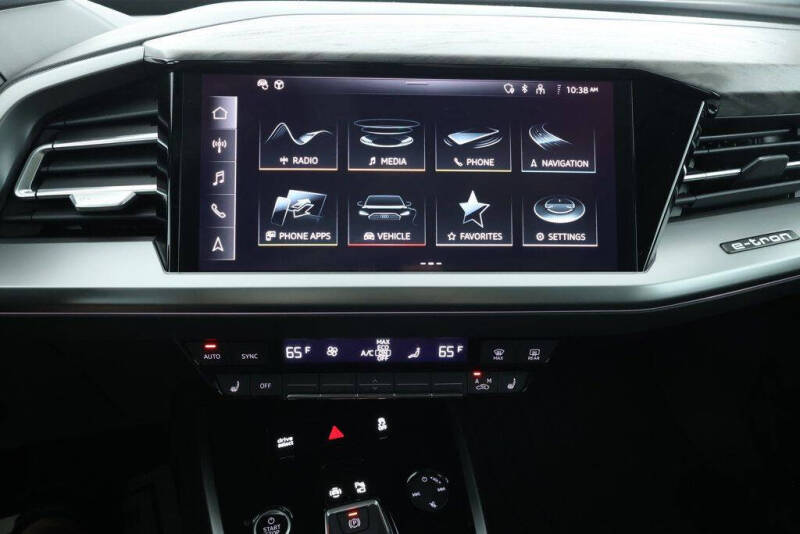 2025 Audi Q4 e-tron quattro Premium 55