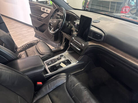 2020 Ford Explorer Platinum