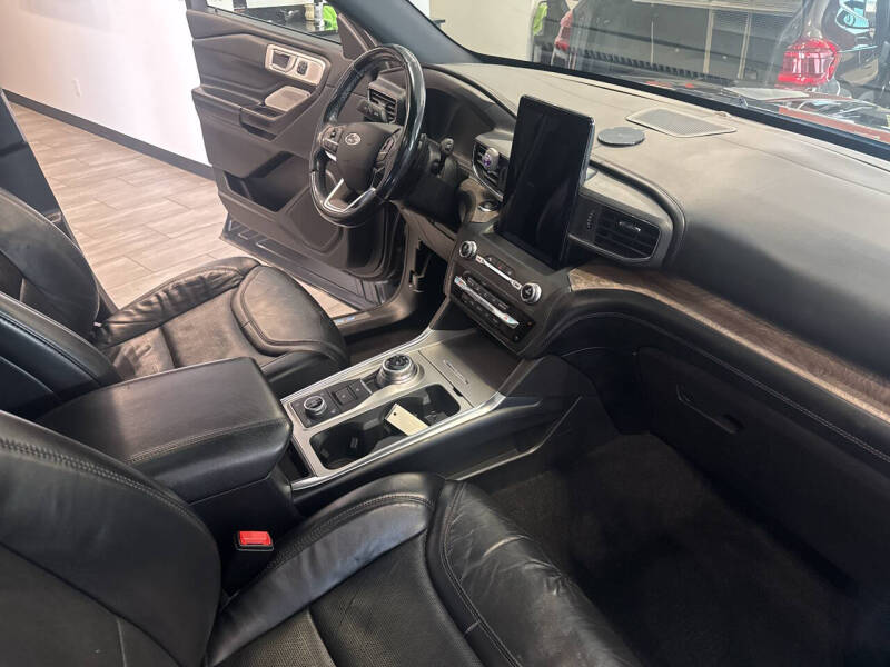 2020 Ford Explorer Platinum