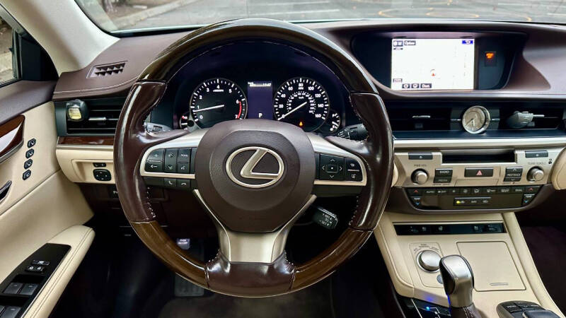 2016 Lexus ES 350