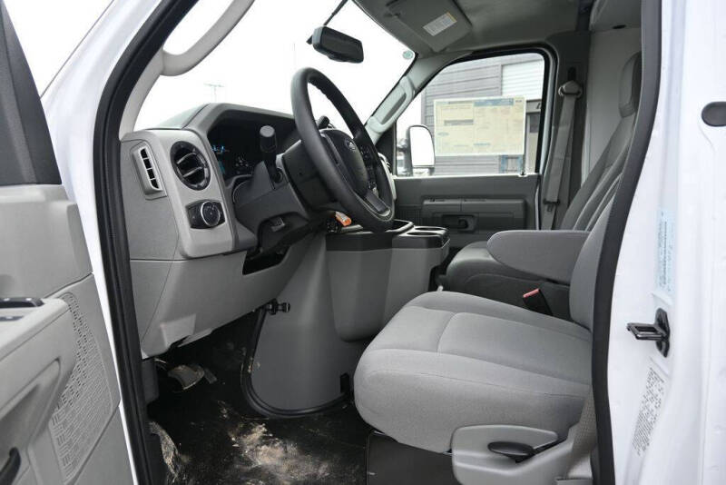2025 Ford E-Series