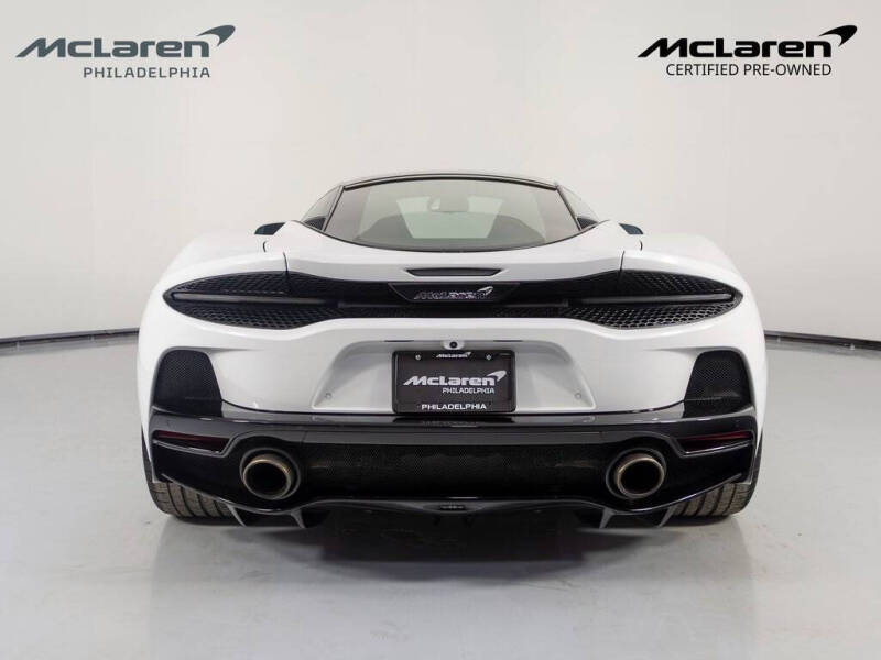 2022 McLaren GT