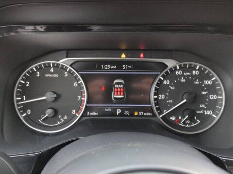 2025 Nissan Pathfinder SV