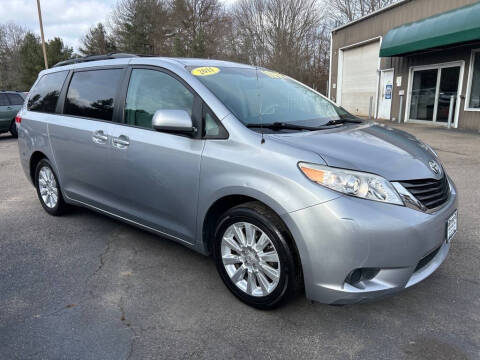 2011 Toyota Sienna LE 7-Passenger