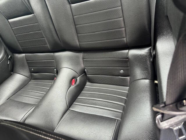 2011 Ford Mustang V6 Premium