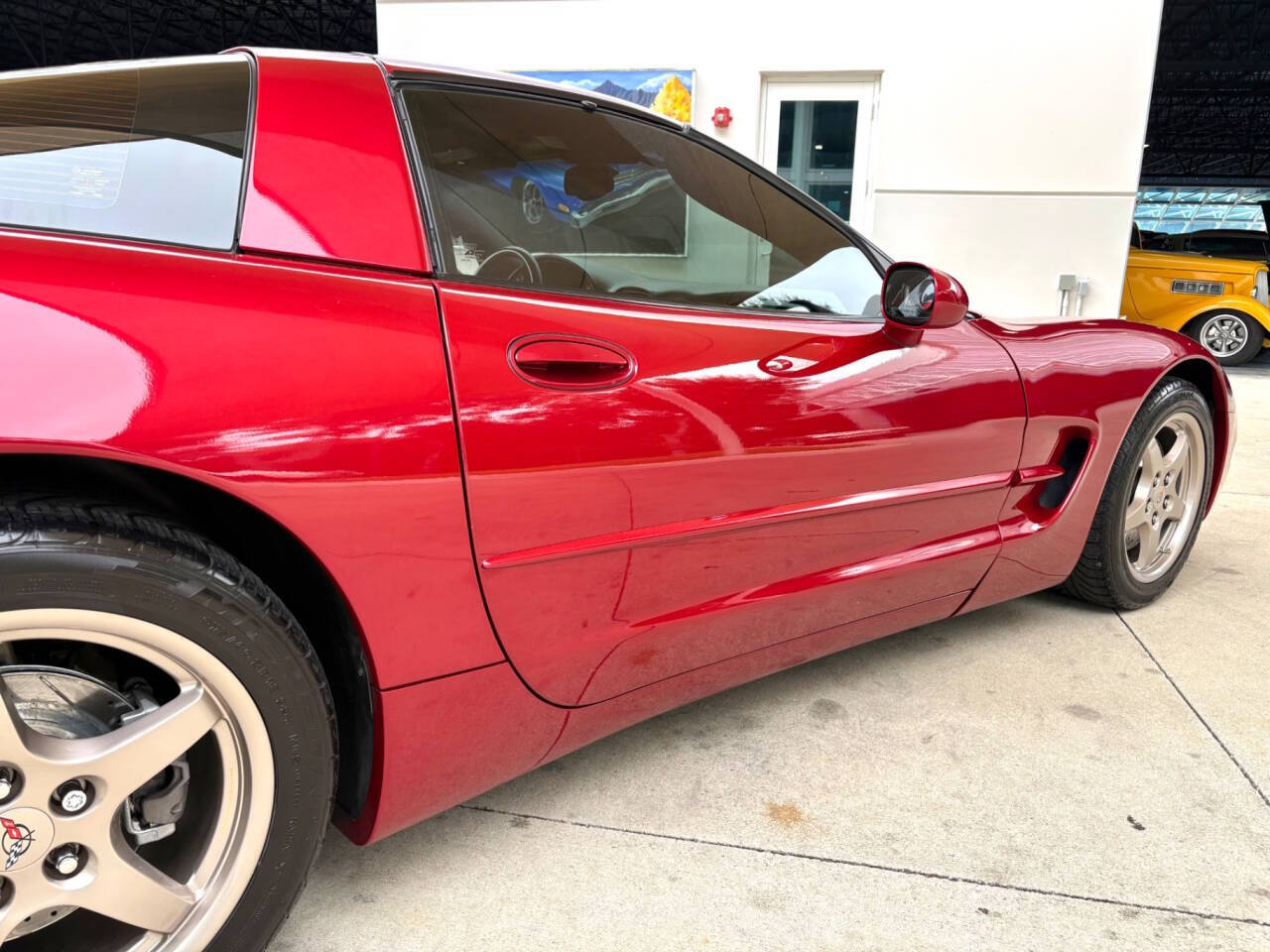 2004 Chevrolet Corvette 18