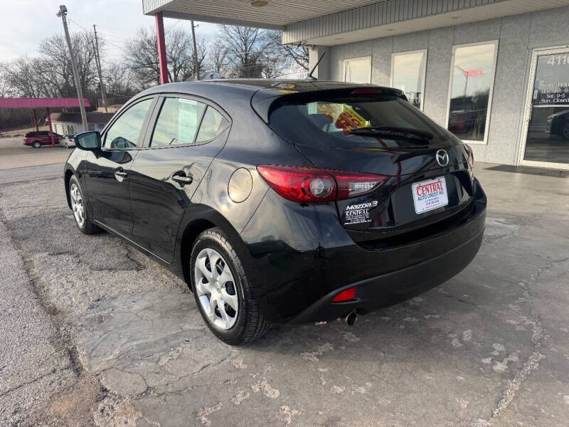 2016 Mazda MAZDA3 i Sport