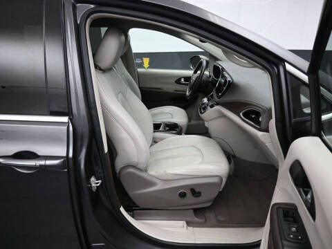 2021 Chrysler Pacifica Hybrid Touring L