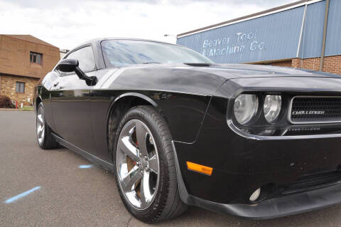 2013 Dodge Challenger SXT Plus
