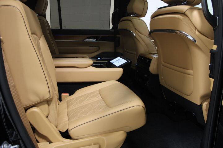 2022 Jeep Grand Wagoneer Series III