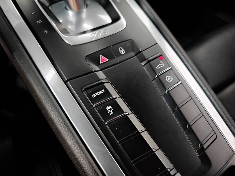 2017 Porsche 718 Cayman