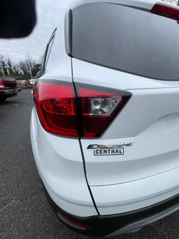 2019 Ford Escape SE