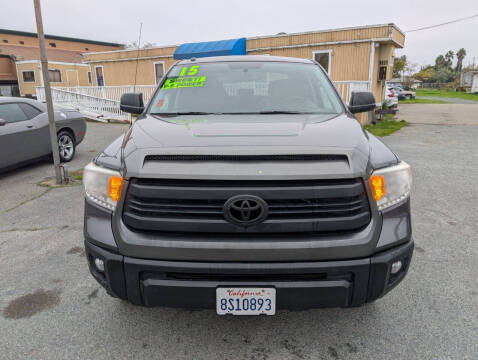 2015 Toyota Tundra SR5