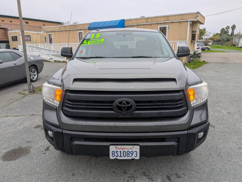 2015 Toyota Tundra SR5