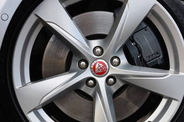 2019 Jaguar F-TYPE R-Dynamic