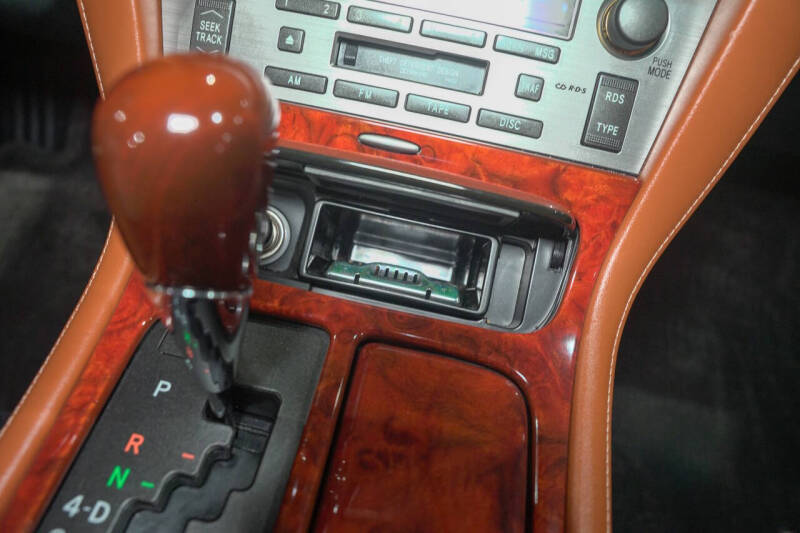 2004 Lexus SC 430