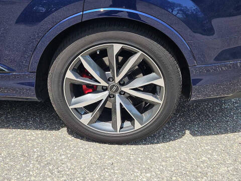 2023 Audi SQ7 4.0T quattro Premium Plus