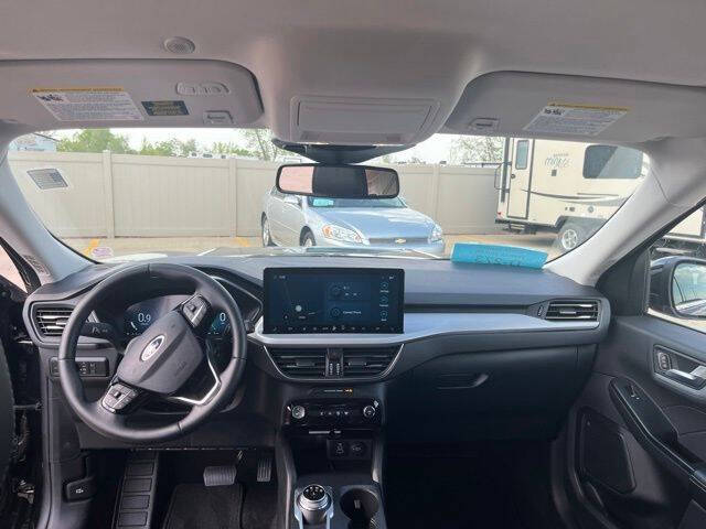 2025 Ford Escape Platinum